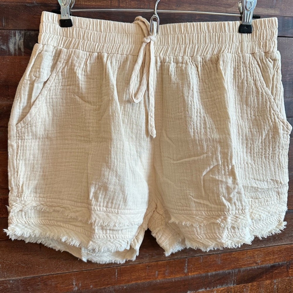 Umgee Cream High Waist Women's Shorts